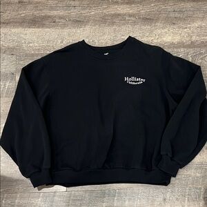 Hollister Women’s Crewneck Black Sweater